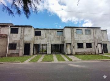 Casa · 164m² · 9 Ambientes · 3 Cocheras · Se Venden Tres Dúplex a Concluir en Zona Norte