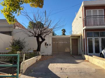 Casa de 6 ambientes, San Martín · Vendo Dos Casas en San Martin - Inversión