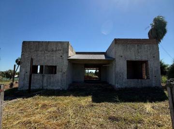 Casa · 135m² · 5 Ambientes · Casa a Terminar en Venta Colonia Carolina Goya