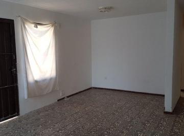 Casa · 70m² · 3 Ambientes · 2 Cocheras · Venta de Casa Dos Dorm. Las Heras