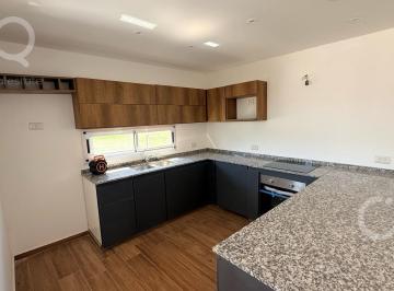 Casa · 165m² · 4 Ambientes · 2 Cocheras · Casa - Santa Clara Al Sur