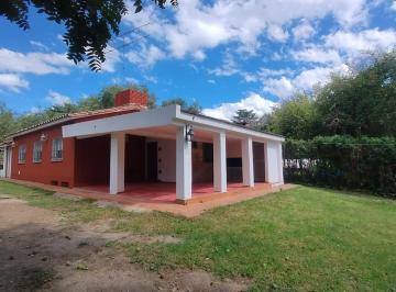 Casa · 200m² · 9 Ambientes · 2 Cocheras · Chalet en La Bolsa, El Descanso - 4 Dorm - Pileta