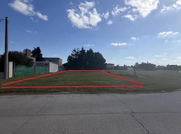 Terreno · 521m² · Terreno en Esquina Sobre Av Principal Apto Comercial