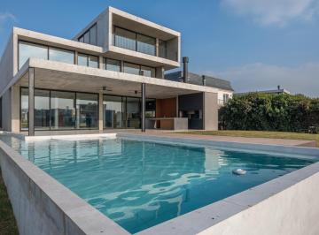 Casa · 430m² · 7 Ambientes · 4 Cocheras · Casa en Alquiler, 5 Dorm., en Barrio Marinas, Puertos del Lago