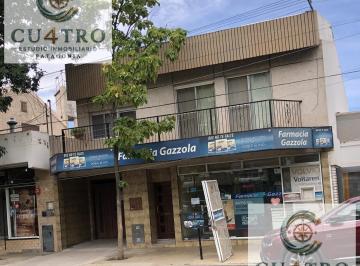 Casa · 288m² · 3 Dormitorios · 2 Cocheras · Casa en Venta con Comercio - Cipolletti