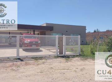 Casa · 1634m² · 3 Dormitorios · 7 Cocheras · Venta Casa 3 Dorm. - Bo. Estilo Chacra - Cipolletti