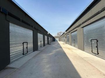 Bodega-Galpón · 30m² · 1 Ambiente · Alquiler de Galpón de 40 m² en Fisherton