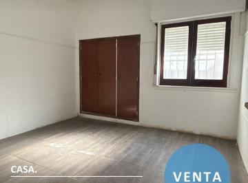 PH · 111111m² · 4 Ambientes · Casa en PH a La Venta en Pleno Centro de Tandil.