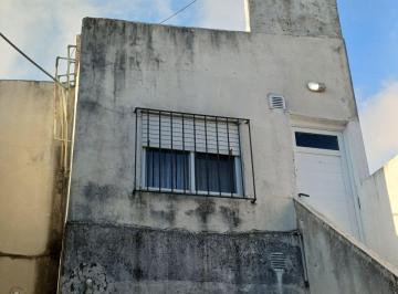 Departamento de 3 ambientes, Lanús · Departamento en Planta Alta 2 Dorm.