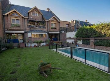 Casa · 434m² · 7 Ambientes · 3 Cocheras · Casa de 7 Ambientes Playroom y Dependencia de Servicio en Venta, en El Barrio Alemán de Martínez.