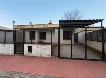 Casa · 104m² · 4 Ambientes · 1 Cochera · Casa en Venta Bº Parque Don Bosco 3 Dorm.