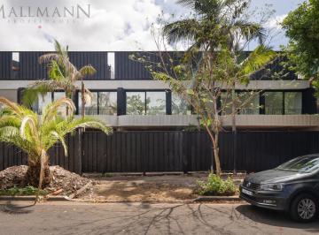 Casa · 225m² · 7 Ambientes · 4 Cocheras · Venta Casa 4 Dorm. en Lomas de San Isidro