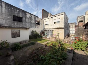 Casa · 158m² · 6 Ambientes · 1 Cochera · Casa Cuatro Dorm. Cochera Belgrano Rosario Pampa 5700