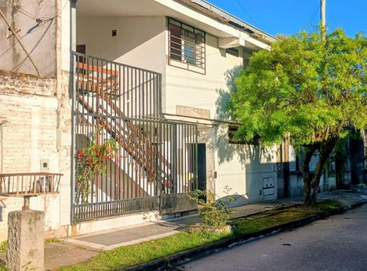 Casa · 142m² · 10 Ambientes