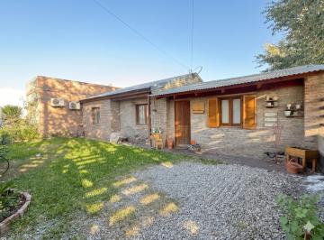Casa · 360m² · 3 Dormitorios · Tds 3 - Oportunidad: Casa 3 Dorm. Sobre Av!