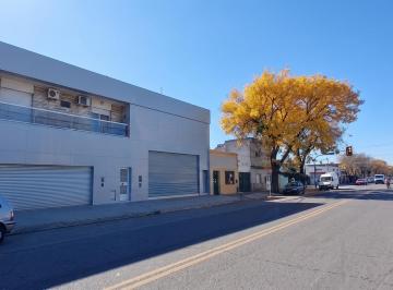 Local comercial · Rosario Sur - Imponente Local Sobre Av Arijón Listo Para Operar