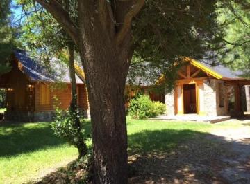 Casa · 180m² · 5 Ambientes · Casa Quinta en Venta Ubicado en Camino Lago Lolog, San Martin de Los Andes, Patagonia
