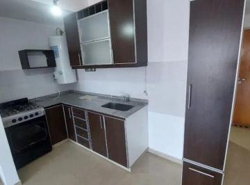 Departamento de 2 ambientes, La Matanza · Alquiler 2 Ambientes con Cochera Doble y Terraza – Villa Luzuriaga