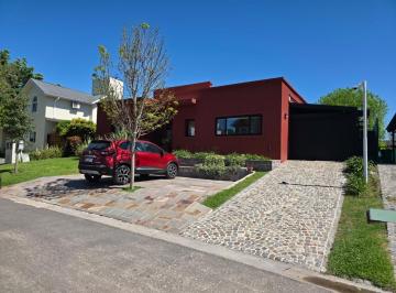 Casa · 208m² · 4 Ambientes · 2 Cocheras · Venta Casa 4 Amb en Barrio Maschwitz Privado Escobar