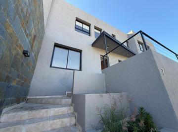 Casa · 400m² · 6 Ambientes · 2 Cocheras · Se Vende | Casa de 3 Dorm. | La Cuesta