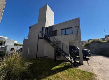 Casa · 350m² · 5 Ambientes · 2 Cocheras · Se Vende | Casa de 3 Dorm. | La Cuesta
