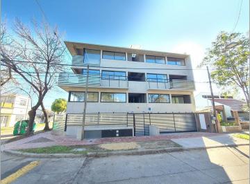 Departamento · 90m² · 3 Ambientes · 1 Cochera · Departamento Tipo Duplex en Alquiler de 2 Dorm. con Chochera en Barrio La Florida.