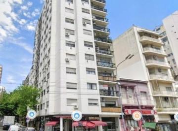 Departamento · 76m² · 3 Ambientes · Departamento Esquinero en Venta Belgrano Sobre Virrey Loreto Piso Alto Gran Cocina Doble Ingreso