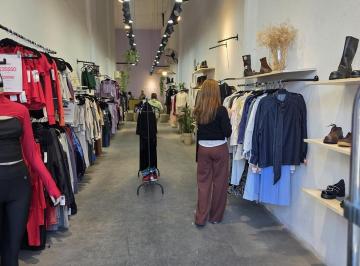 Local comercial · 170m² · Local Av Cabildo 2400 Aptotodo Destino