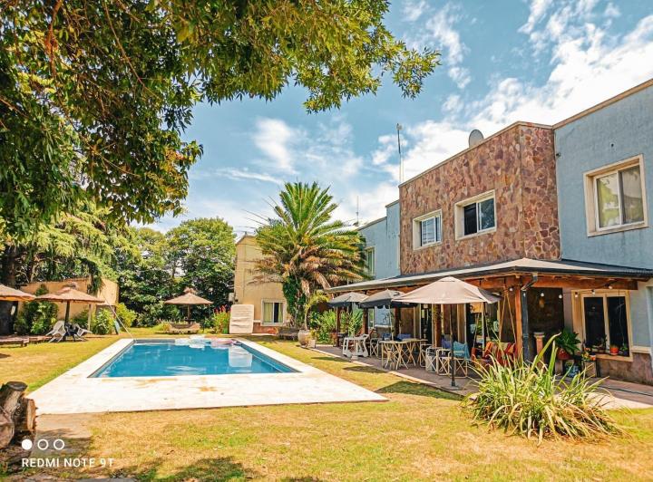 Edificio · 931m²