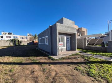 Casa · 45m² · 4 Ambientes · B°valle Cercano - Casa - 1 Dorm - Alquiler