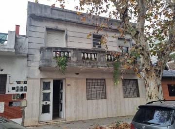 PH de 3 ambientes, Mataderos · Mataderos P. H 3 Amb Al Frente con Patio y Terraza.