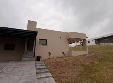 Casa de 4 ambientes, Tafí Viejo · Casa en Venta - Country La Reserva 1 - 3 Dorm.