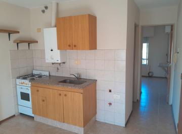 Departamento · 29m² · 2 Ambientes · Alquiler - Departamento de 1 Dormitorio, Tercer Piso Escalera - Echesortu, Rosario.