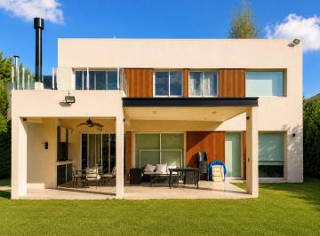 Casa de 7 ambientes, Tigre · Nuevo Ingreso | Casa a La Laguna en Lagos del Norte | 4 Dorm. | Muelle Propio