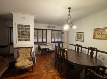 Casa de 11 ambientes, Ciudad de Santa Fe · Casa de 300 m² con 4 Dorm. en Venta en Centro