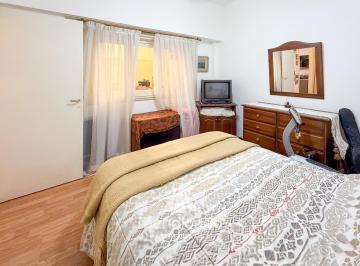 Departamento de 3 ambientes, Mar del Plata · Depto 3 Amb en Pb con 2 Patios. Baño Completo. Lavadero y Toilette. Luz Gas Agua Todo Nuevo.