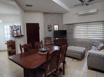 Casa · 93m² · 4 Ambientes · Venta Casa en Liniers 4 Ambientes - Terraza Cubierta