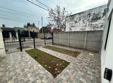 Casa · 60m² · 2 Ambientes · 1 Cochera · Duplex en Alquiler, Lujan, Francia Al 1700