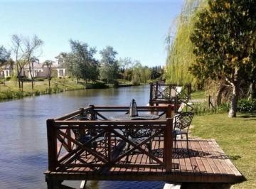 Casa · 290m² · 5 Ambientes · 1 Cochera · Casa en Venta en Barrancas del Lago, Nordelta, Tigre
