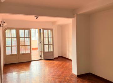 Living · Amplio Depto Centrico 240 m² con Terraza y Cochera
