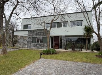 Casa de 5 ambientes, Berazategui · Casa en Alquiler en Fincas de Hudson