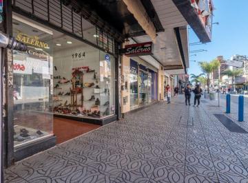 Local comercial · 118m² · Venta Local Peatonal 9 de Julio Lanus Este