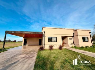 Casa · 120m² · 4 Ambientes · 2 Cocheras · Venta Casa 2 Dorm. con Amplio Jardín La Carolina Golf & Country Club Piñero Rosario