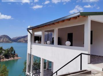 Casa · 3 Dormitorios · 2 Cocheras · Casa en Los Reyunos
