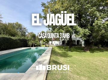 Casa · 160m² · 4 Ambientes · 5 Cocheras · Casa Quinta en Venta en El Jaguel con Quincho y Pileta