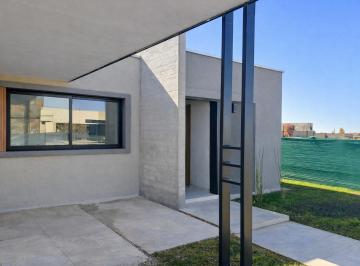 Casa · 202m² · 5 Ambientes · 2 Cocheras · Casa en Venta - a Estrenar - con Financiacion - B° Privado Gran Boedo