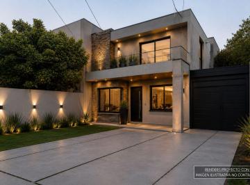 Casa · 54m² · 3 Ambientes · 2 Cocheras · Venta Casa 3 Amb en Lote Propio Villa Luzuriaga