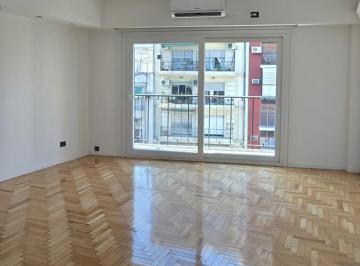 Departamento · 65m² · 3 Ambientes · Alquiler Tres Ambientes Reciclado con Balcón en Recoleta