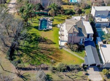 Casa · 336m² · 10 Ambientes · 4 Cocheras · Vende Propiedad de Categoria en Roldan Los Indios