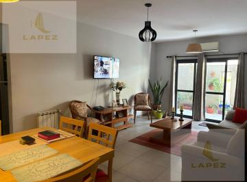 Departamento · 105m² · 6 Ambientes · Departamento Dos Dorm. en Venta Complejo El Algarrobo Alberdi
